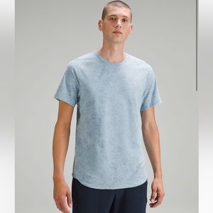 Men’s License to Train Short Sleeve Shirt - L